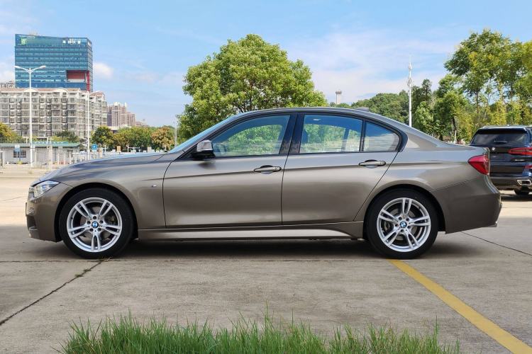Used BMW 3 Series 2018 320i M Sport Package Exterior 5
