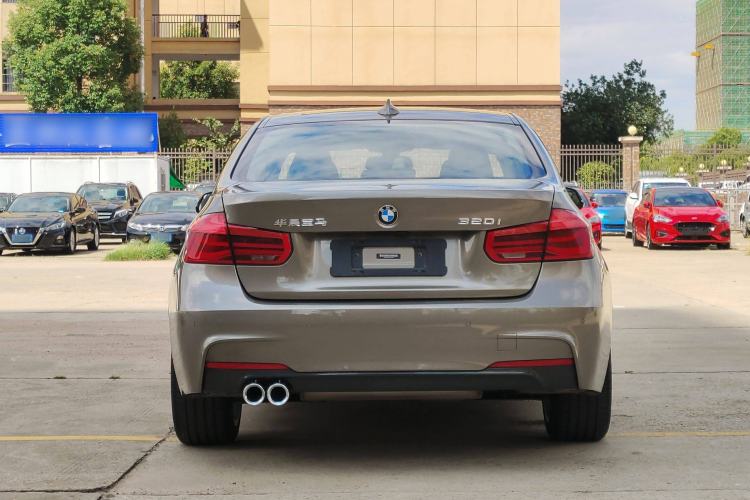 Used BMW 3 Series 2018 320i M Sport Package Exterior 7