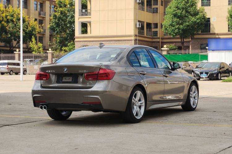 Used BMW 3 Series 2018 320i M Sport Package Exterior 8