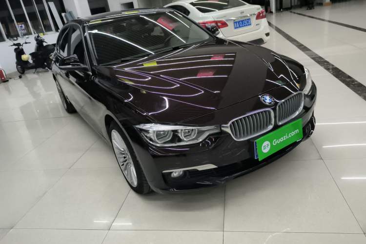 Used BMW 3 Series 2018 320Li Fashion Model Front Right 45 Deg