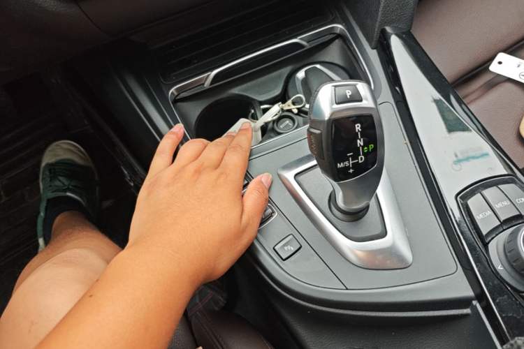 Used BMW 3 Series 2018 320Li Fashion Model Gear Lever