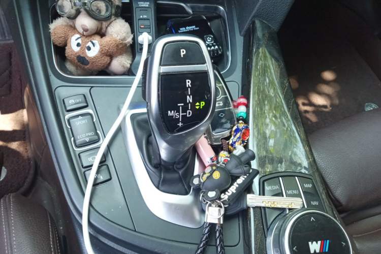 Used BMW 3 Series 2018 330Li M Sport Shadow Edition Gear Lever