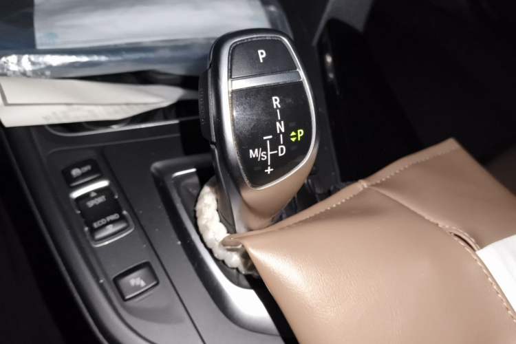 Used BMW 3 Series 2018 320Li Leading Model M Sport Package Gear Lever