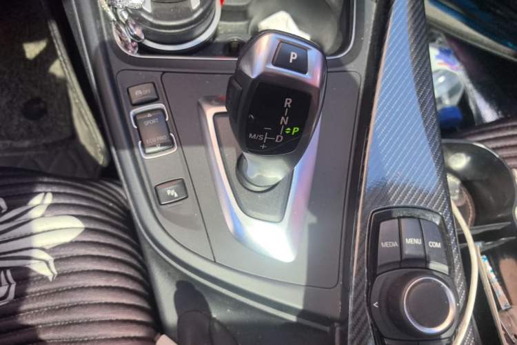 Used BMW 3 Series 2018 320Li Fashion Model Gear Lever