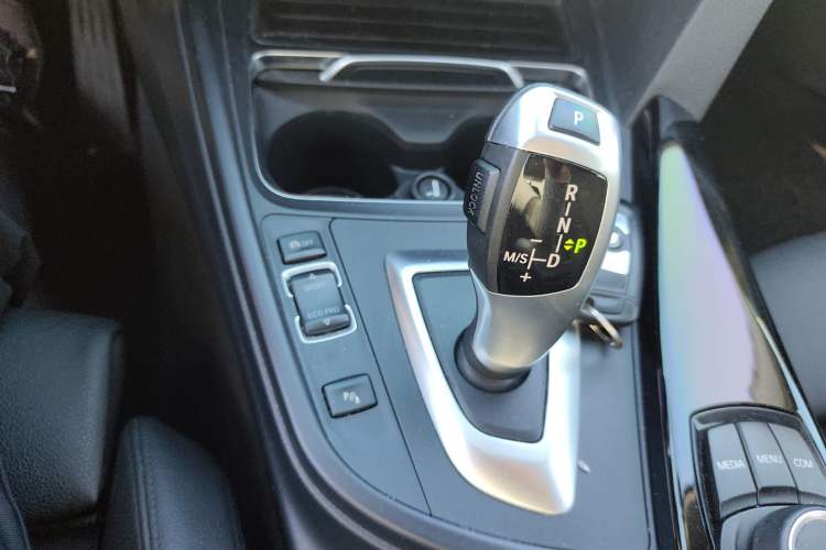 Used BMW 3 Series 2018 320Li Fashion Model Gear Lever