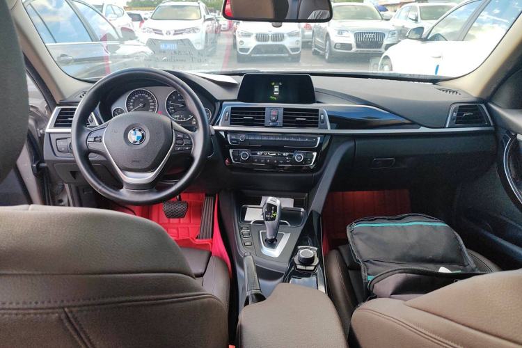 Used BMW 3 Series 2018 320Li Fashion Model Interior 2