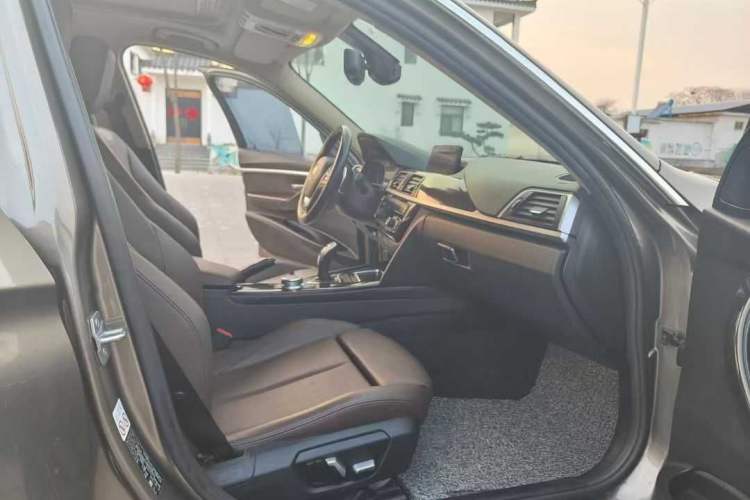 Used BMW 3 Series 2018 320Li Leading Luxury Package Interior 6