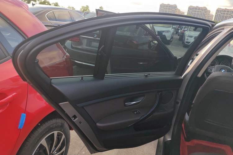 Used BMW 3 Series 2018 320Li Fashion Model Interior 8