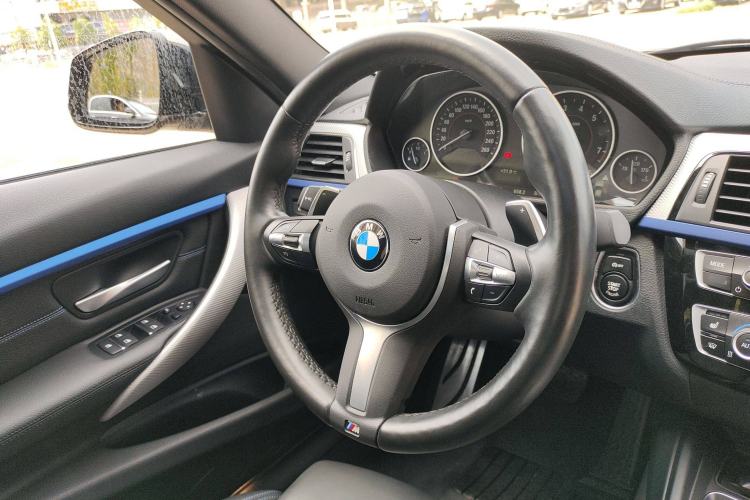 Used BMW 3 Series 2018 320i M Sport Package Interior 8