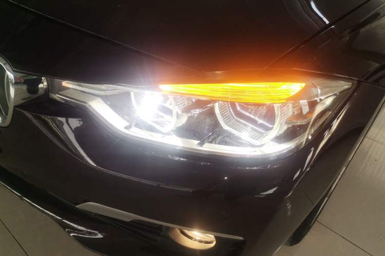 Used BMW 3 Series 2018 320Li Fashion Model Left Front Headlight