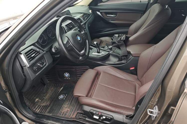 Used BMW 3 Series 2018 320Li Fashion Model Left Front Seat
