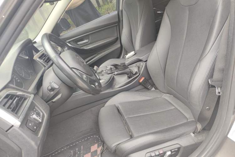 Used BMW 3 Series 2018 320Li Fashion Model Left Front Seat