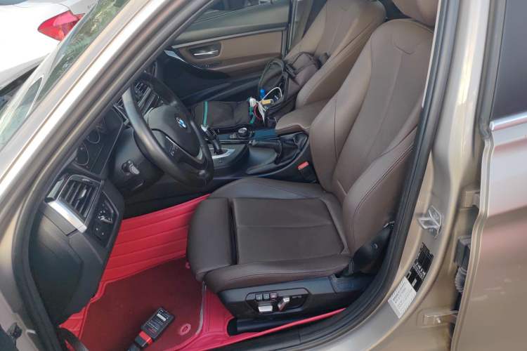 Used BMW 3 Series 2018 320Li Fashion Model Left Front Seat
