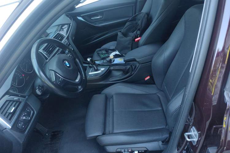 Used BMW 3 Series 2018 320Li Fashion Model Left Front Seat