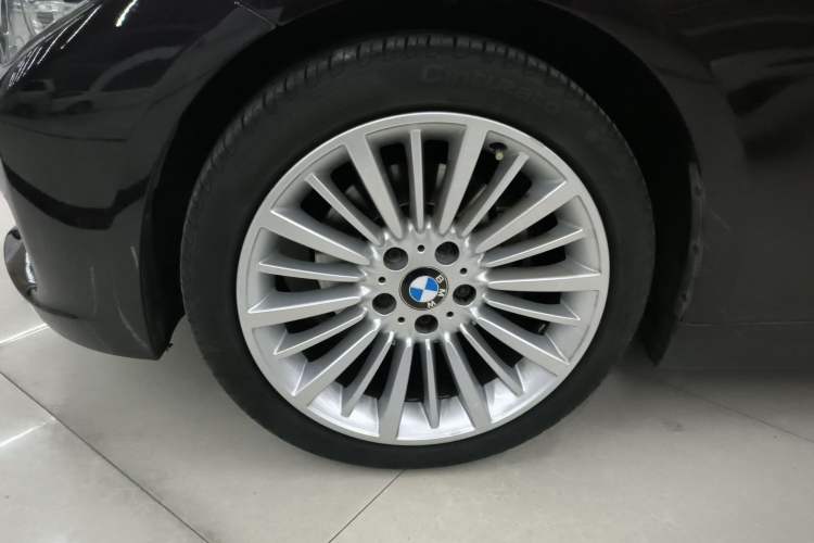 Used BMW 3 Series 2018 320Li Fashion Model Left Front Wheel Hub