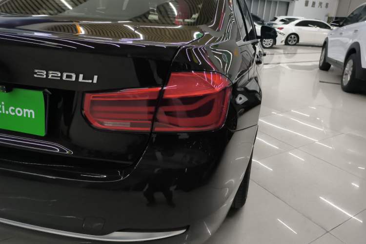 Used BMW 3 Series 2018 320Li Fashion Model Right Rear Taillight