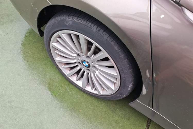 Used BMW 3 Series 2018 320Li Fashion Model Right Rear Wheel Hub