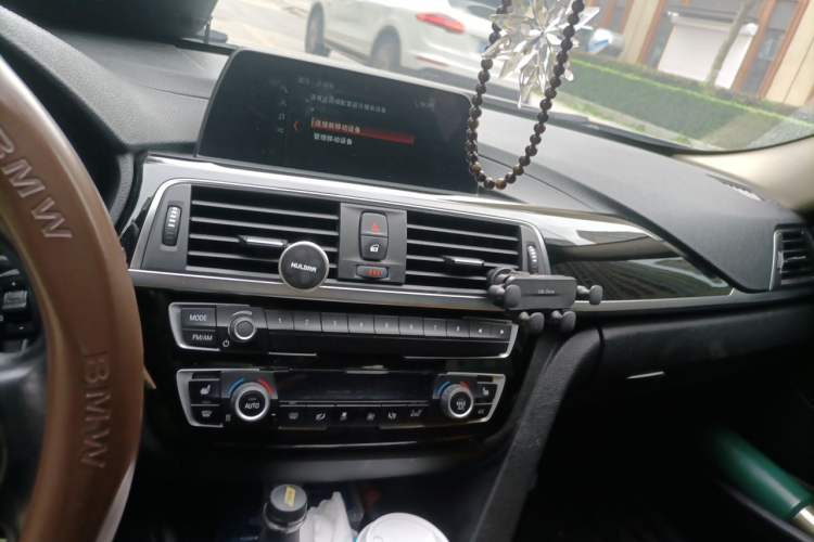 Used BMW 3 Series 2018 320Li Fashion Model Audio And AC Panel