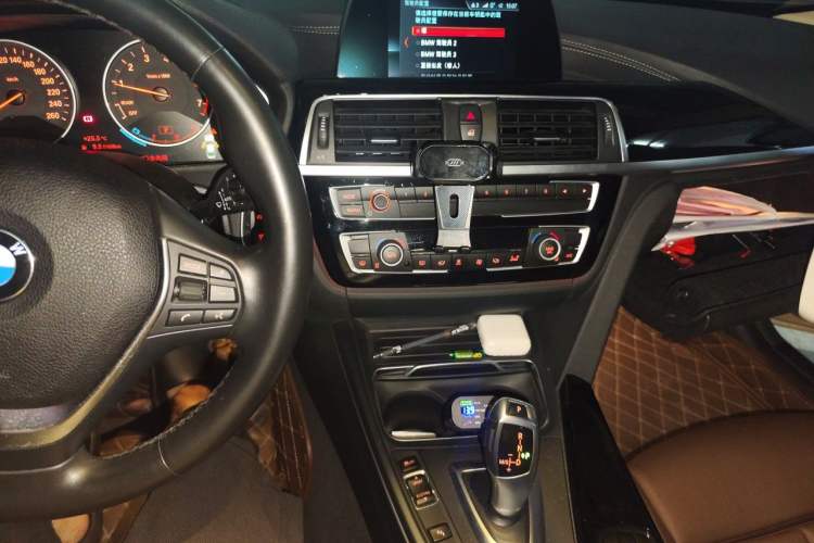 Used BMW 3 Series 2018 320Li Fashion Model Audio And AC Panel