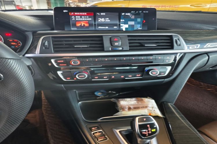 Used BMW 3 Series 2018 320Li Leading Luxury Package Audio And AC Panel