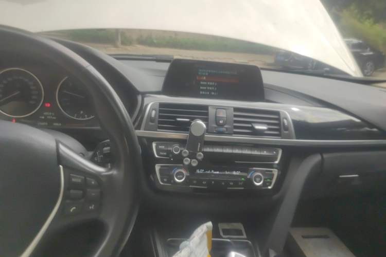 Used BMW 3 Series 2018 320Li Fashion Model Audio And AC Panel
