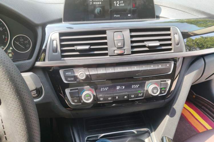 Used BMW 3 Series 2018 320Li Fashion Model Audio And AC Panel