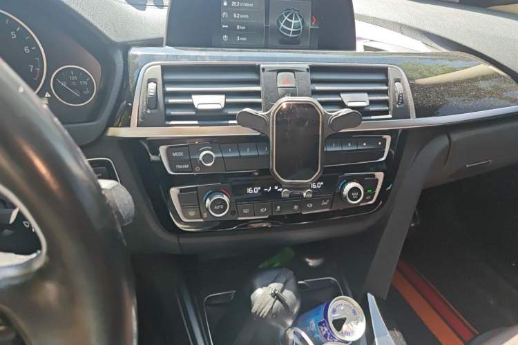 Used BMW 3 Series 2018 320Li Fashion Model Audio And AC Panel