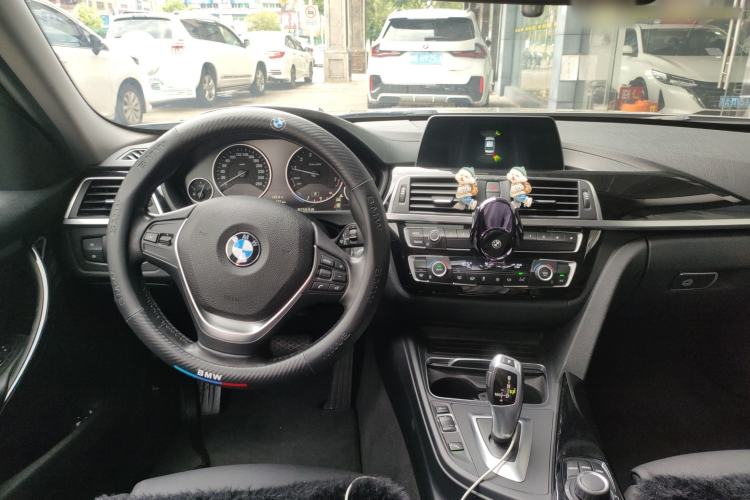 Used BMW 3 Series 2018 320Li Fashion Model Center Console