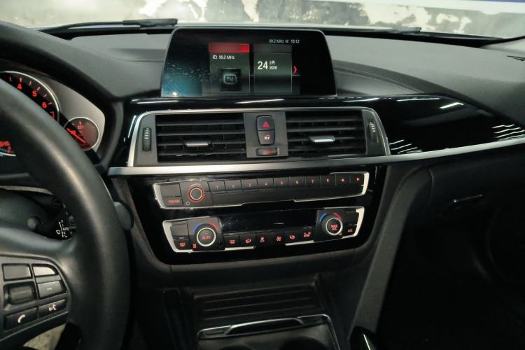 Used BMW 3 Series 2018 320Li Fashion Model Center Console