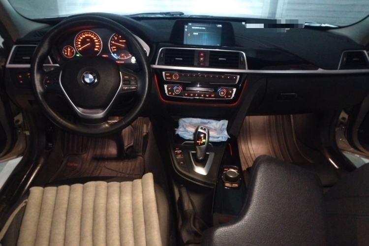 Used BMW 3 Series 2018 320Li xDrive Fashion Model Center Console