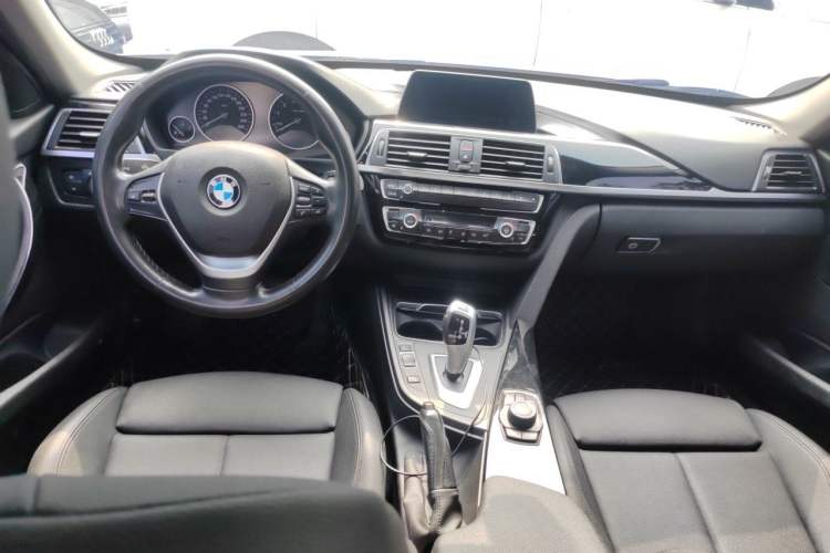 Used BMW 3 Series 2018 320Li Fashion Model Center Console