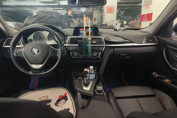 Used BMW 3 Series 2018 320Li Fashion Model Center Console