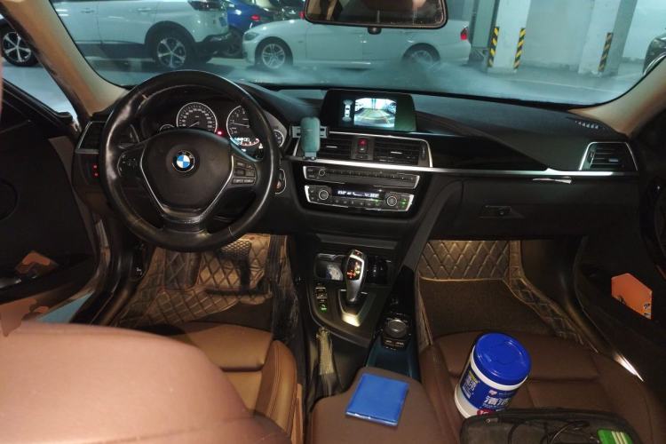 Used BMW 3 Series 2018 320Li xDrive Fashion Model Center Console
