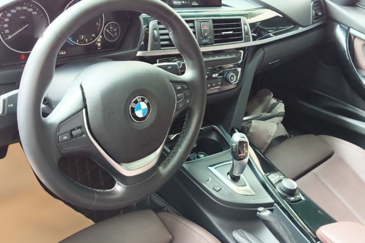 Used BMW 3 Series 2018 320Li Fashion Model Center Console