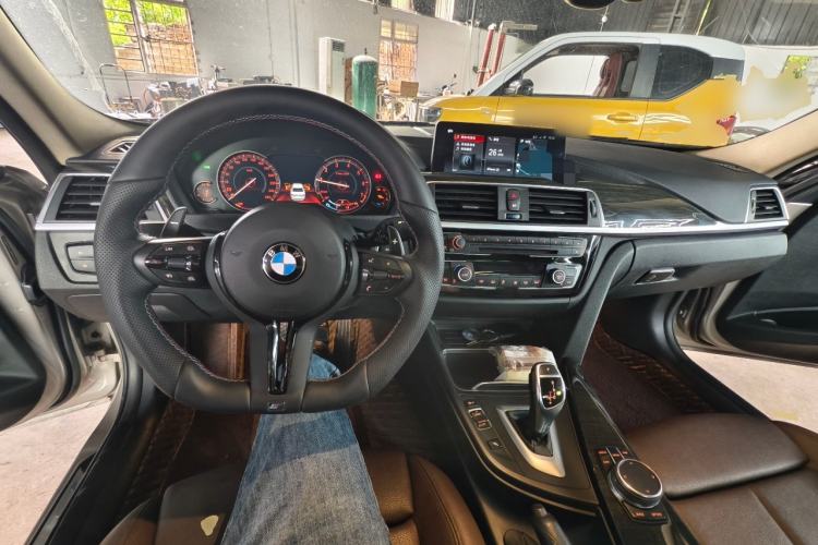 Used BMW 3 Series 2018 320Li Leading Luxury Package Center Console