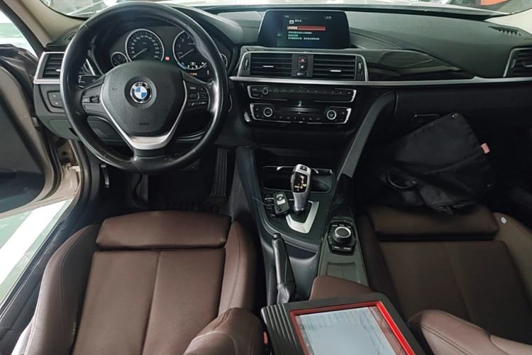 Used BMW 3 Series 2018 320Li Fashion Model Center Console