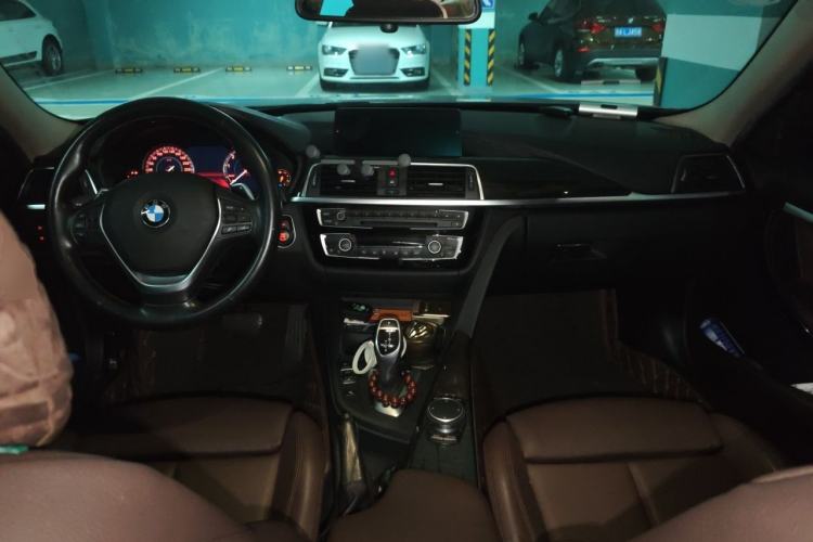 Used BMW 3 Series 2018 320Li Leading Luxury Package Center Console