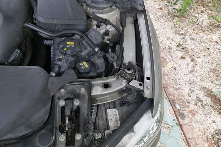 Used BMW 3 Series 2018 320Li Fashion Model Engine Bay Left