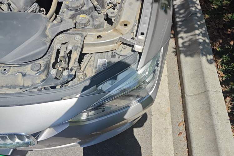 Used BMW 3 Series 2018 320Li Fashion Model Engine Bay Left
