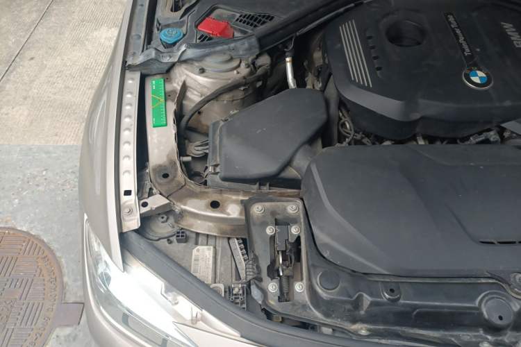 Used BMW 3 Series 2018 320Li Fashion Model Engine Bay Right