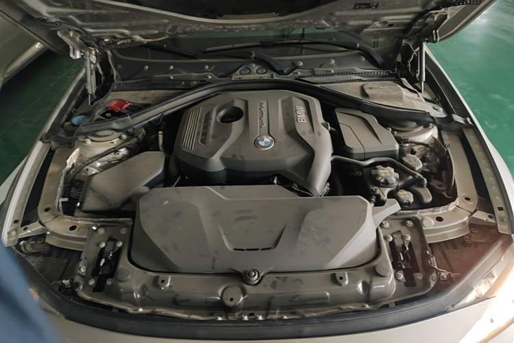 Used BMW 3 Series 2018 320Li Fashion Model Engine Bay