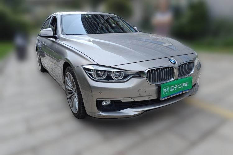 Used BMW 3 Series 2018 320Li Fashion Model Front Right 45 Deg
