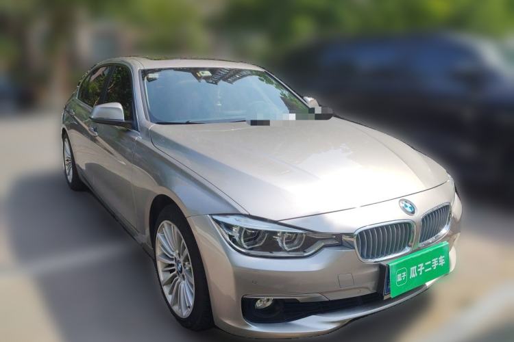 Used BMW 3 Series 2018 320Li Fashion Model Front Right 45 Deg