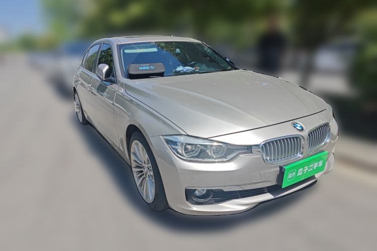 Used BMW 3 Series 2018 320Li Fashion Model Front Right 45 Deg