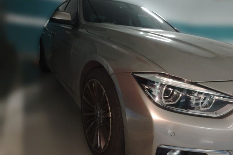 Used BMW 3 Series 2018 320Li Leading Luxury Package Front Right 45 Deg