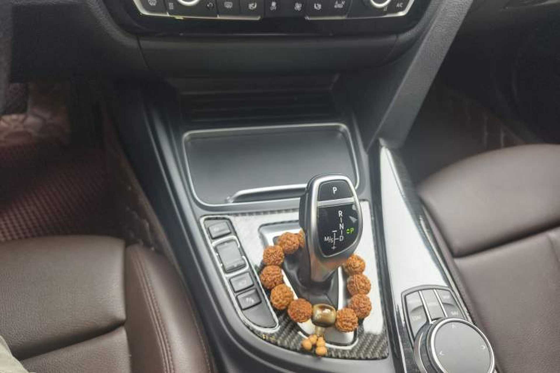 Used BMW 3 Series 2018 320Li Leading Luxury Package Gear Lever