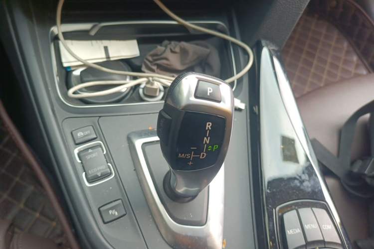 Used BMW 3 Series 2018 320Li Fashion Model Gear Lever