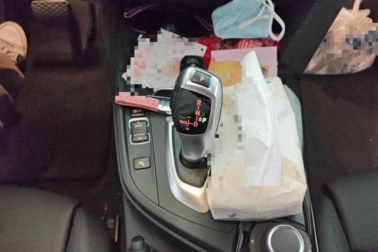 Used BMW 3 Series 2018 320Li Fashion Model Gear Lever