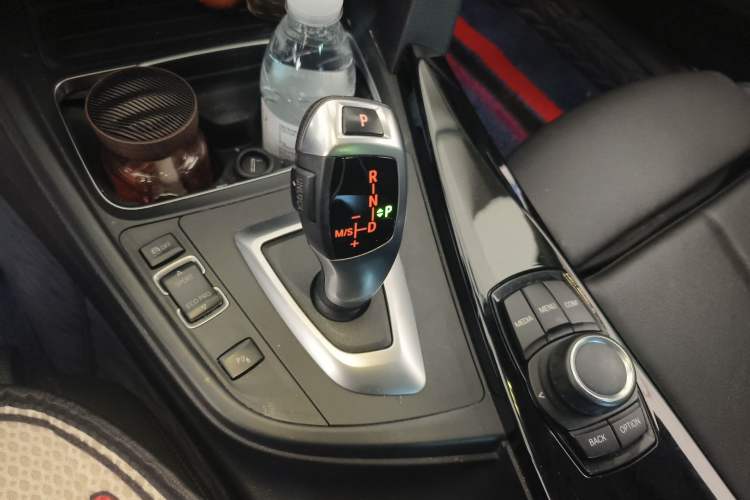 Used BMW 3 Series 2018 320Li Fashion Model Gear Lever