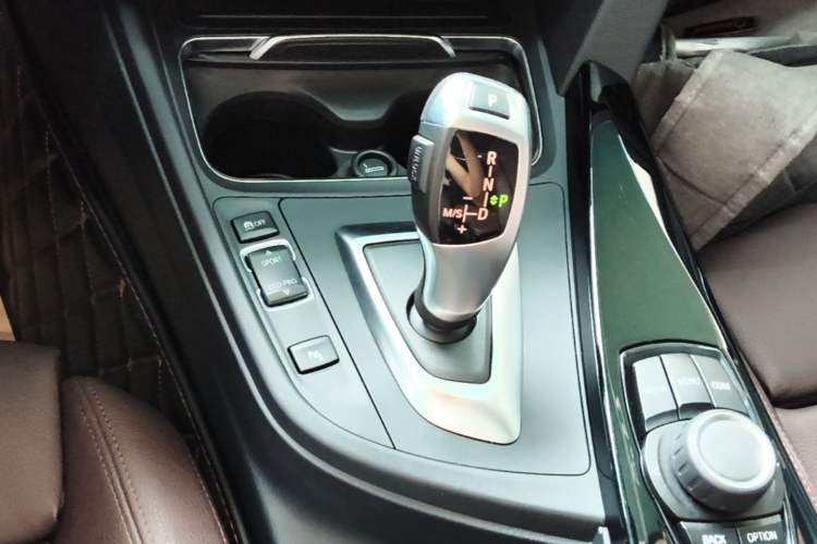 Used BMW 3 Series 2018 320Li Fashion Model Gear Lever